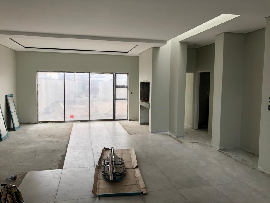4 Bedroom Property for Sale in Sandown Western Cape